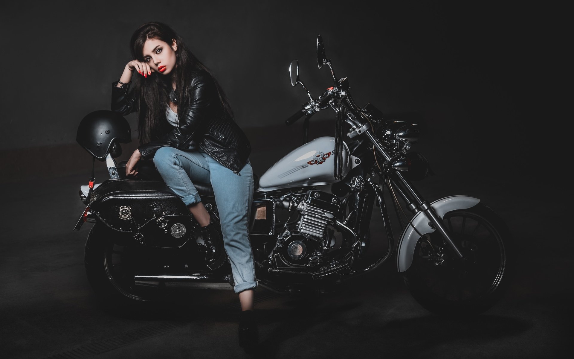 Biker girls: style and drive in Torreon