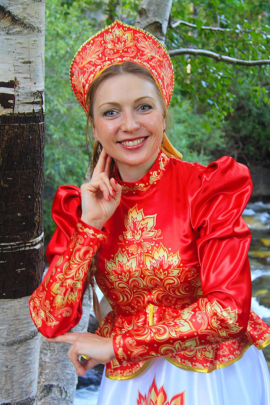 Women in Slavic costumes in Torreon