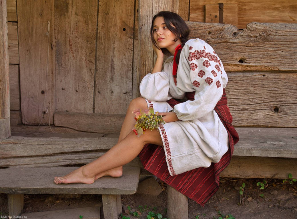 Women in Slavic costumes in Torreon