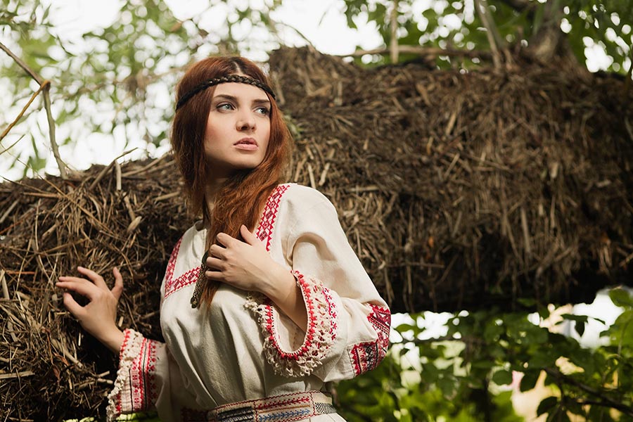 Women in Slavic costumes in Torreon