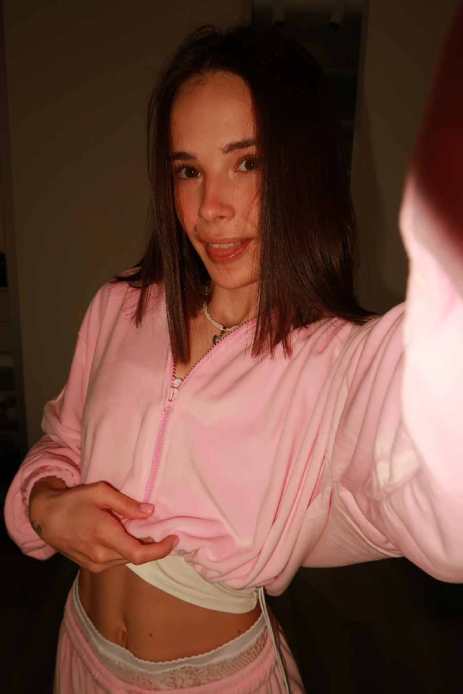 Tina brings the glow — live moments in Torreon